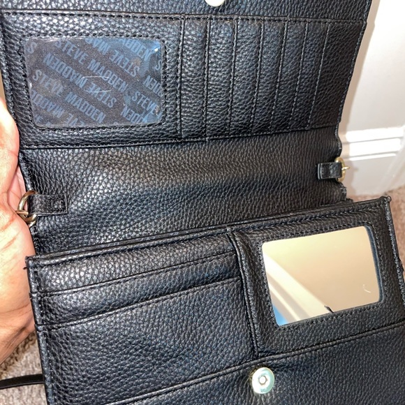 Steve Madden Sling Bag - Picture 3 of 5